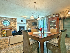 Dining - Classic Villa in Mušalež With Private Pool (Porec)
