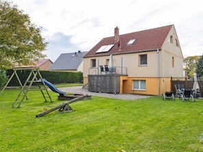 Apartment | Property amenity - Snug Apartment in Kalkhorst with Terrace near City Center (Kalkhorst)