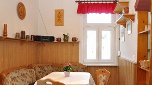 Unclassified image, 3 of 14, button - Blissful Apartment in Langula With Garden and Barbeque (Vogtei)