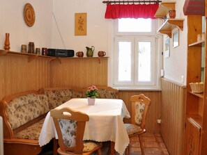 Dining - Blissful Apartment in Langula With Garden and Barbeque (Vogtei)