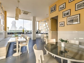 Dining - Modern Apartment in Rimini Italy with Hot Tub (Rimini)