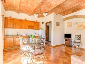 House | Private kitchen | Highchair - Cozy Farmhouse With Pool (Gambassi Terme)