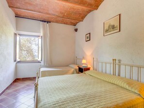 House | 2 bedrooms, individually furnished, bed sheets