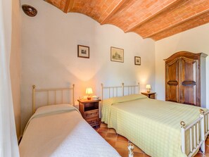 House | 2 bedrooms, individually furnished, bed sheets