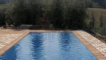 Kolam renang outdoor