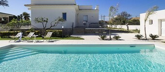 Luxury Villa in Marsala With Pool and Private Garden and Near the Sea
