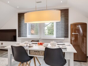 Dining - Picturesque Apartment in Schönwald With Terrace, Garden (Schoenwald)