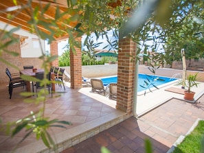 Exterior - Swanky Villa With Swimming Pool and Covered Patio Just off the Coast (Tar-Vabriga)