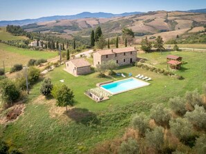 Villa | Pool - Belvilla by OYO Podere Uliveto (Radicofani)