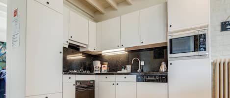 Huis | Privékeuken | Een vaatwasser, een koffiezetapparaat/waterkoker