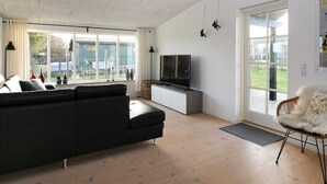 House | Living area - Holiday Home in Hadsund (Hadsund)