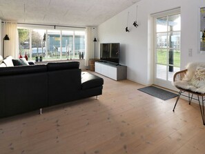 House | Living area - Holiday Home in Hadsund (Hadsund)