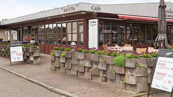 Bar (in der Unterkunft)