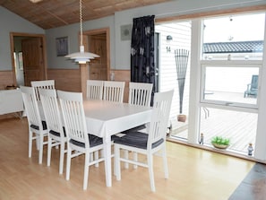 Dining - Holiday Home in LÃ¸kken (Lokken)