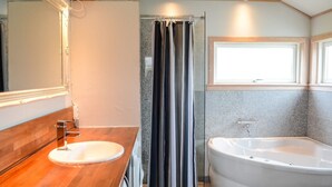 House | Spa treatment - Holiday Home in LÃ¸kken (Lokken)