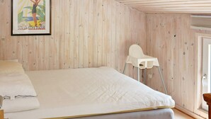 House - 6 Person Holiday Home in Hadsund (Hadsund)