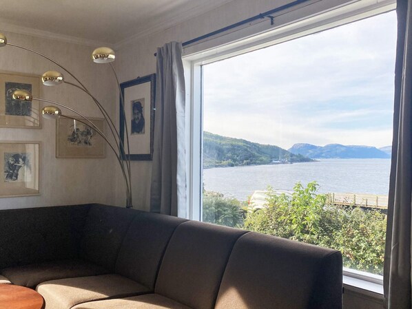 Interior - 10 Person Holiday Home in Brekke (Gulen)