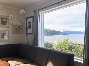 House | Interior - 10 Person Holiday Home in Brekke (Gulen)