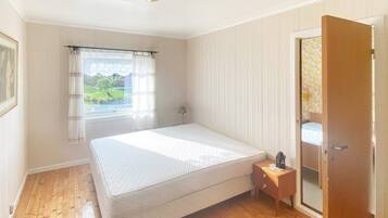 House | 5 bedrooms, individually furnished