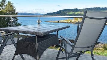 House | Outdoor dining