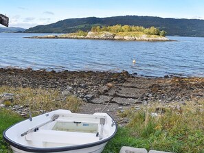 House | Beach - 8 Person Holiday Home in Torvikbukt (Gjemnes)