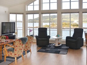 House | Living area - 8 Person Holiday Home in Torvikbukt (Gjemnes)