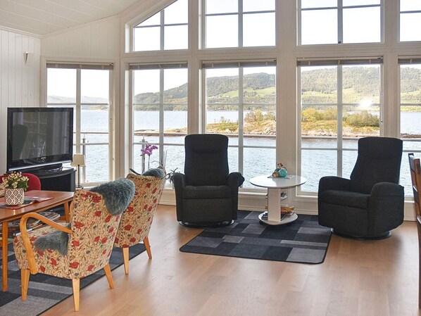House | Living area | TV