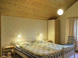 2 bedrooms, individually furnished, bed sheets