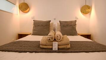 Căn hộ Cao cấp | 1 phòng ngủ, truy cập Internet không dây miễn phí, bộ trải giường