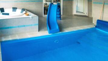 Ferienhaus | Pool | Innenpool, Außenpool