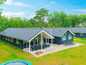 House | Exterior - Holiday Home in Væggerløse (Vaeggerlose)