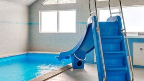 House | Pool | Indoor pool, outdoor pool - Holiday Home in Væggerløse (Vaeggerlose)
