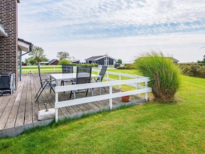 House | Water view
