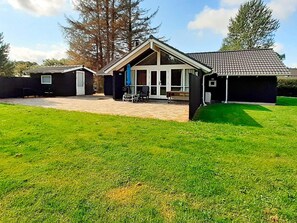 House | Exterior - Holiday Home in Højby (Hojby)
