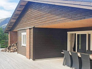 Exterior - Holiday Home in Svelgen (Bremanger)