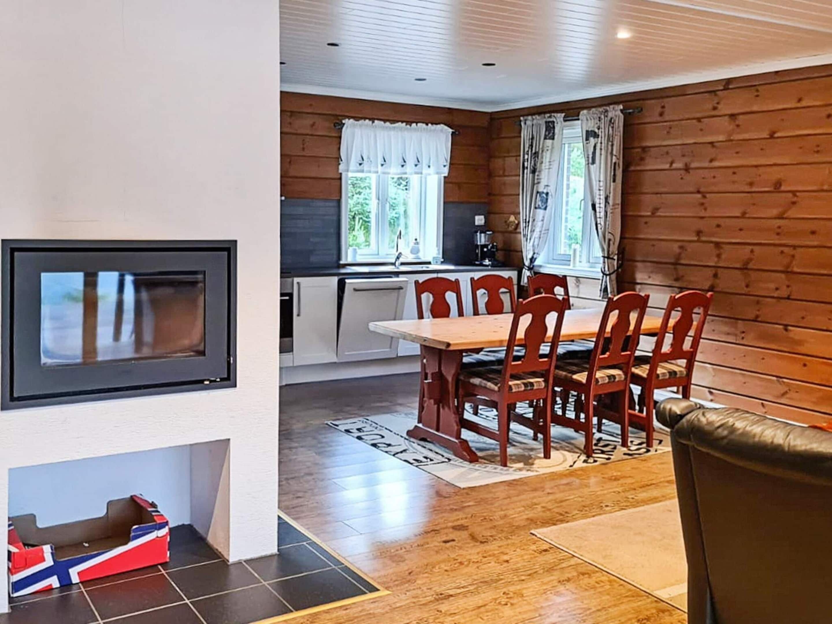 House | Dining