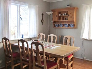 House | Dining - 6 Person Holiday Home in Storsteinnes (Balsfjord)