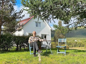 Outdoor dining - 6 Person Holiday Home in Storsteinnes (Balsfjord)