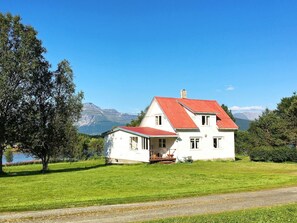 House | Exterior - 6 Person Holiday Home in Storsteinnes (Balsfjord)