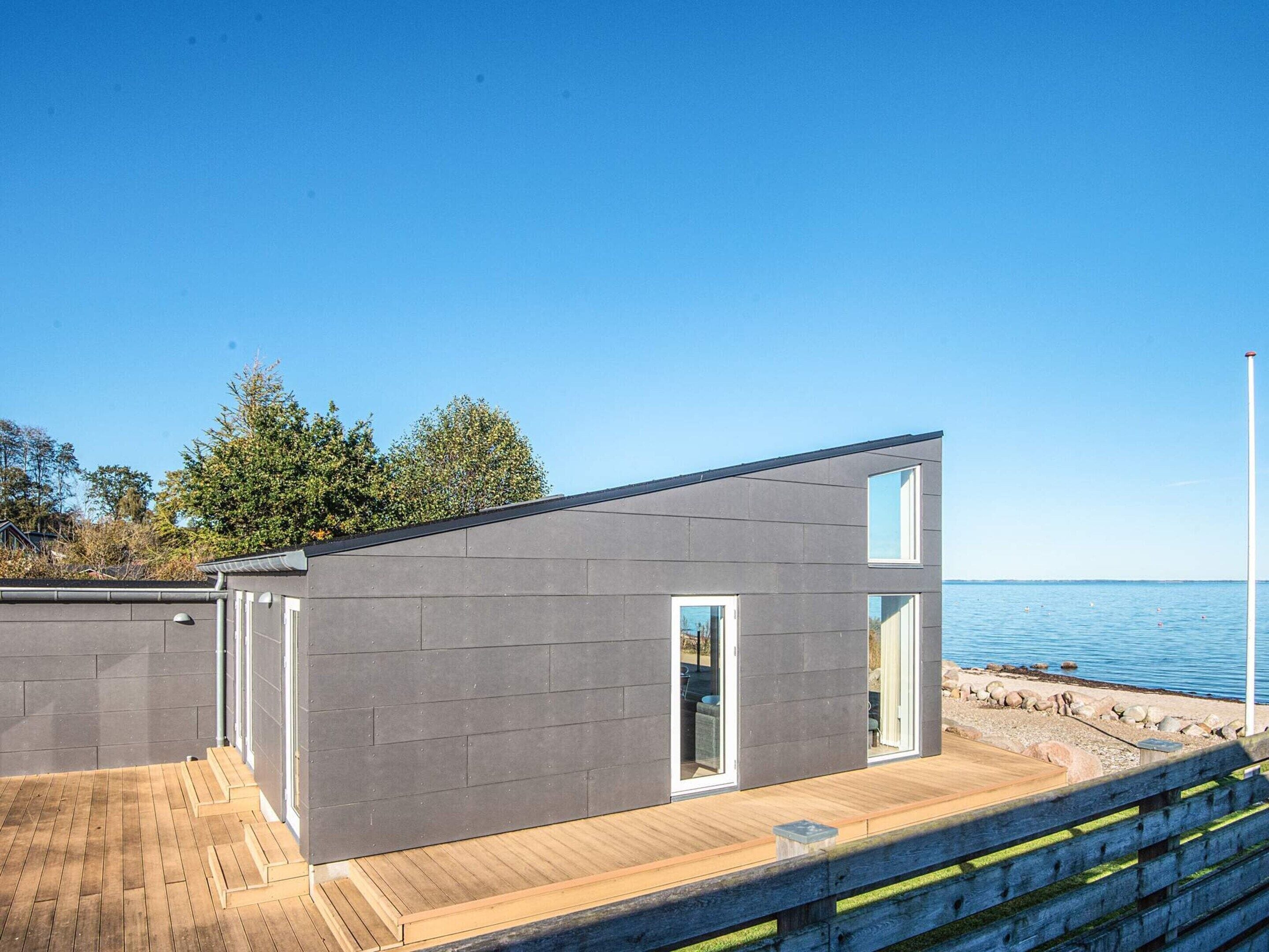 House | Water view