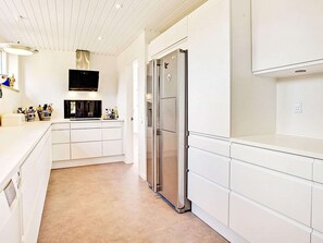 Fridge, microwave, dishwasher, coffee/tea maker