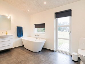 House | Bathroom