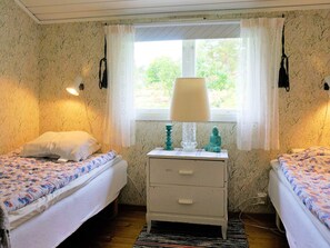 3 bedrooms, individually furnished, bed sheets