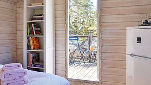 Room - 4 Person Holiday Home in Ingmarsö (Ingmarso)