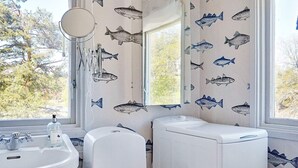 Bathroom - 4 Person Holiday Home in Ingmarsö (Ingmarso)