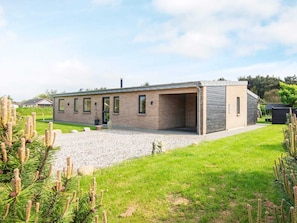 Exterior - Holiday Home in Ringkøbing (Ringkobing)