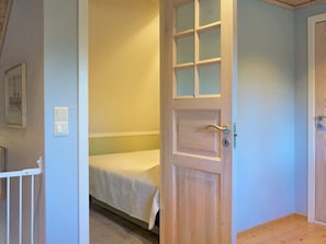 1 bedroom, individually furnished
