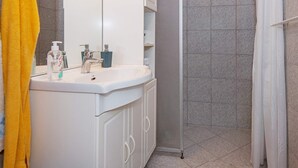 Bathroom - 4 Person Holiday Home in Haderslev (Haderslev)
