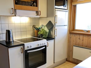 House | Private kitchen - 6 Person Holiday Home in Tarm (Tarm)