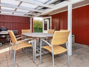 Outdoor dining - Holiday Home in Ebeltoft (Ebeltoft)
